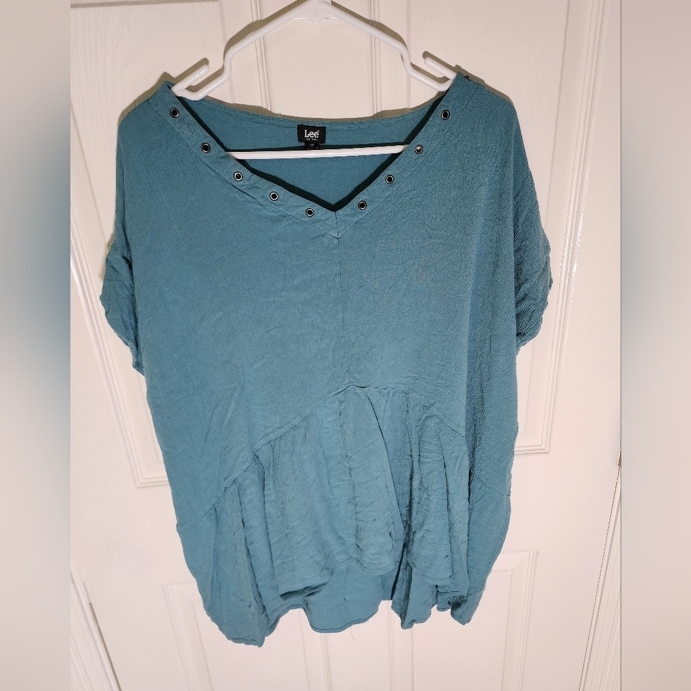 Lee Womens Deep V Neck Flowy Short Sleeve Casual Top